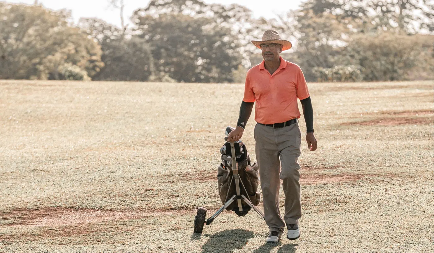 Golfista en el campo